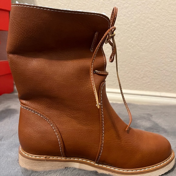 Faux leather and wool boots - Picture 7 of 8